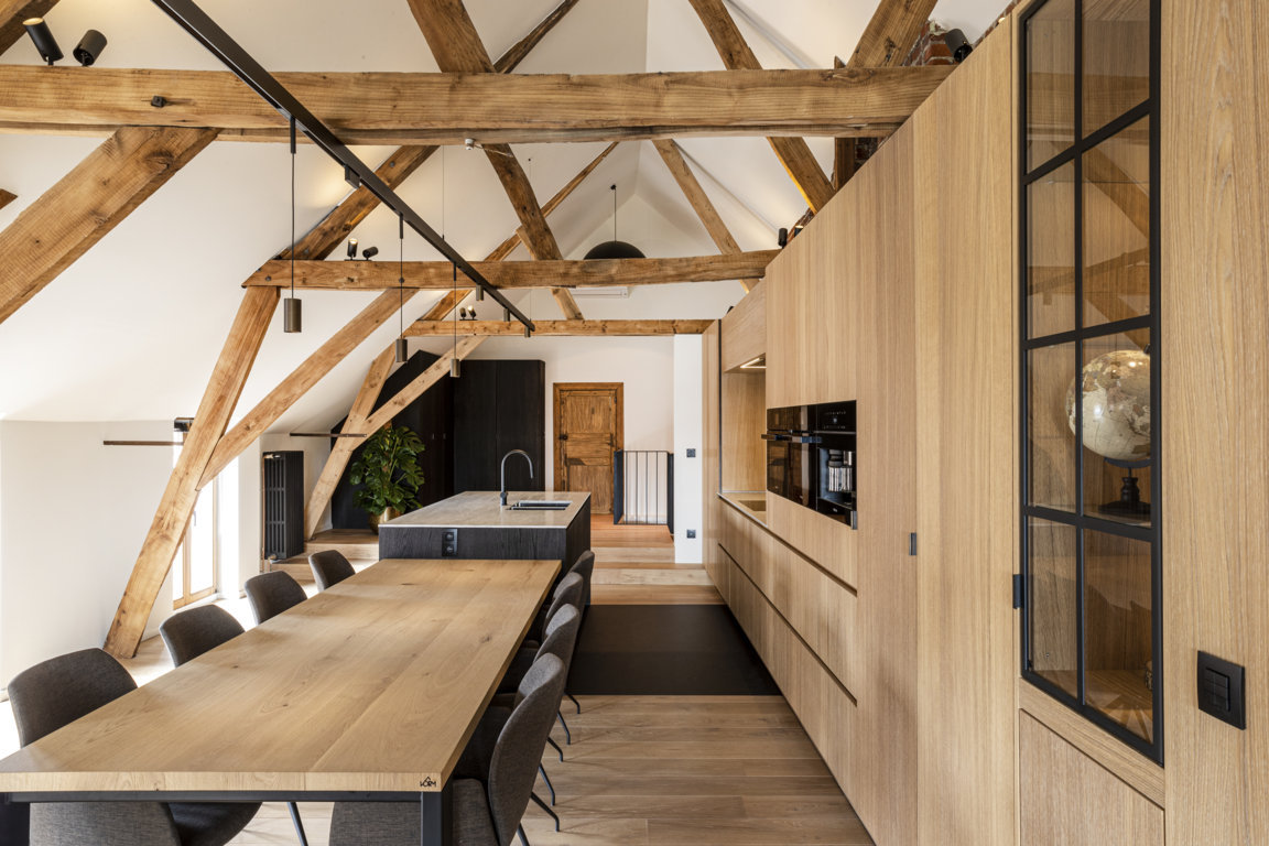 Wortegem-Petegem - Landelijke inrichting woonzolder